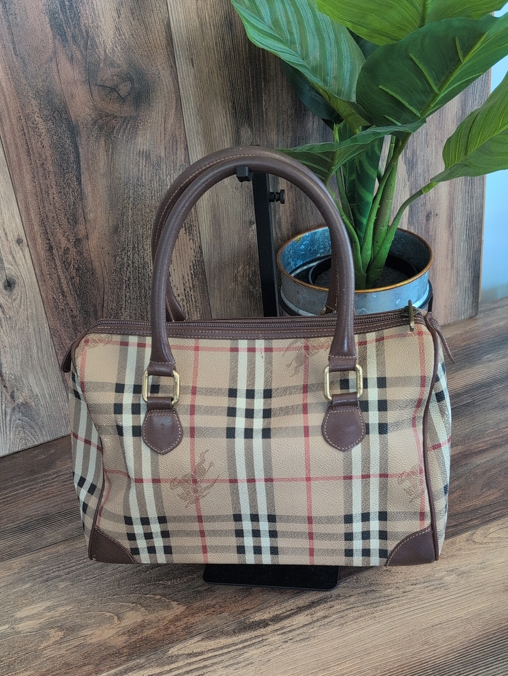 Burberry Vintage Nova Haymarket Check Print Woven Pattern Leather Trim - Picture 1 of 16